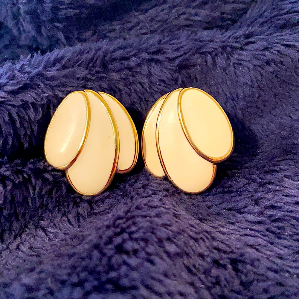 Vintage Napier screw on earrings